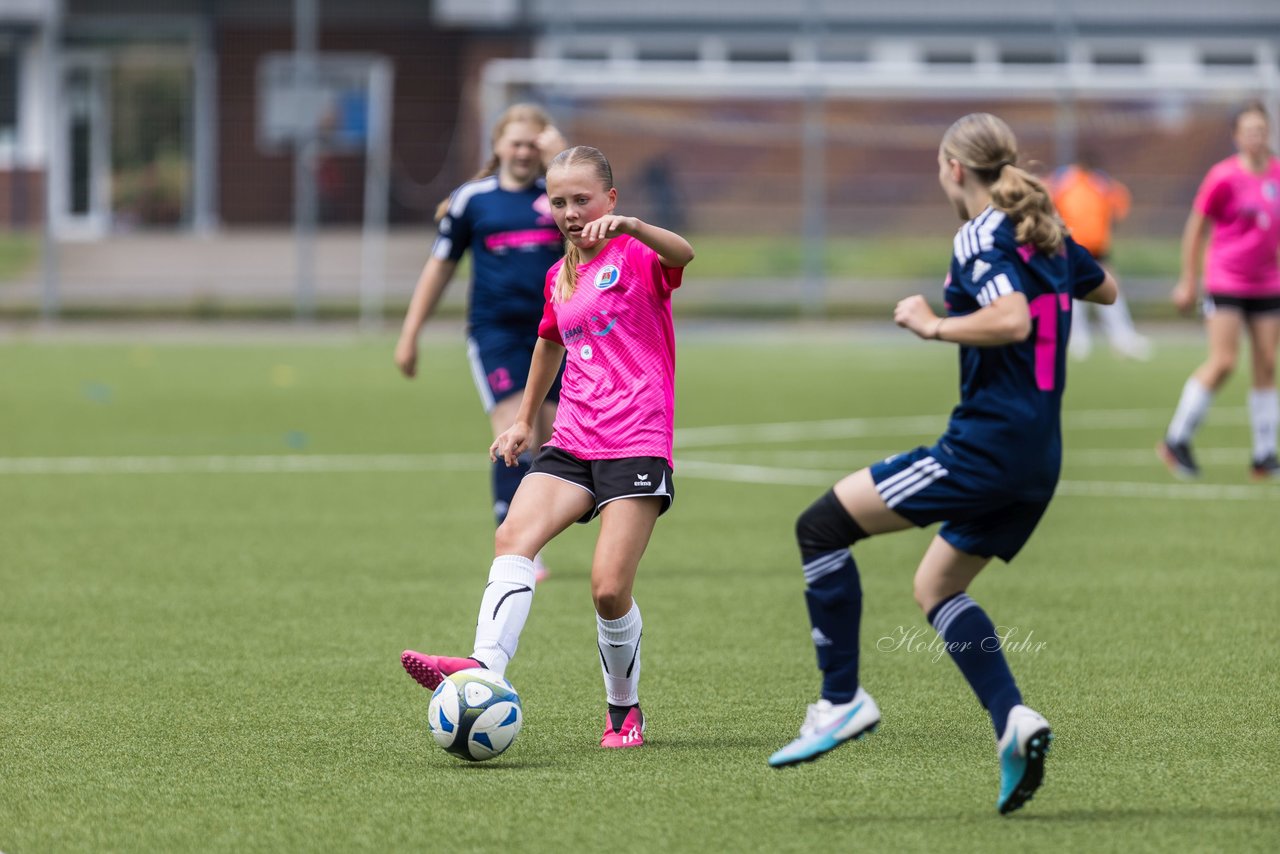 Bild 108 - wCJ Osterroenfelder TSV - VfL Pinneberg : Ergebnis: 0:15